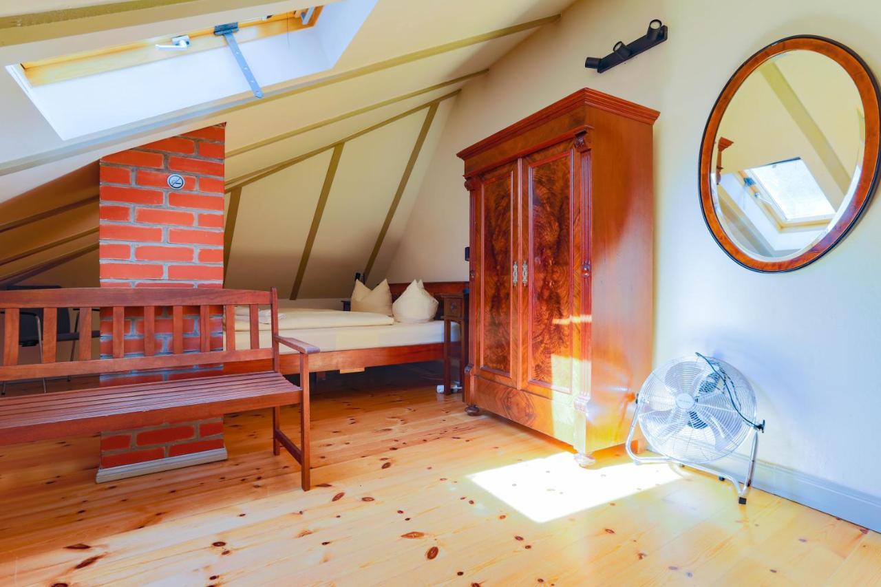 Apartments Im Einhornhaus Lübeck Buitenkant foto